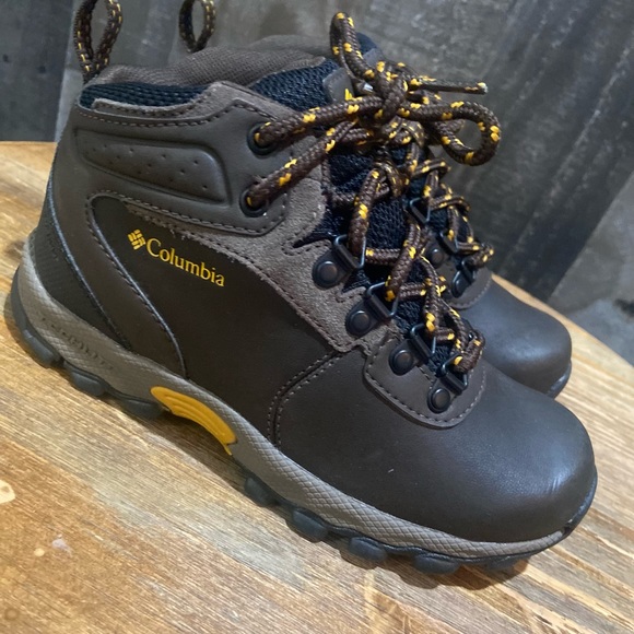 Boys Boots - Picture 7 of 9